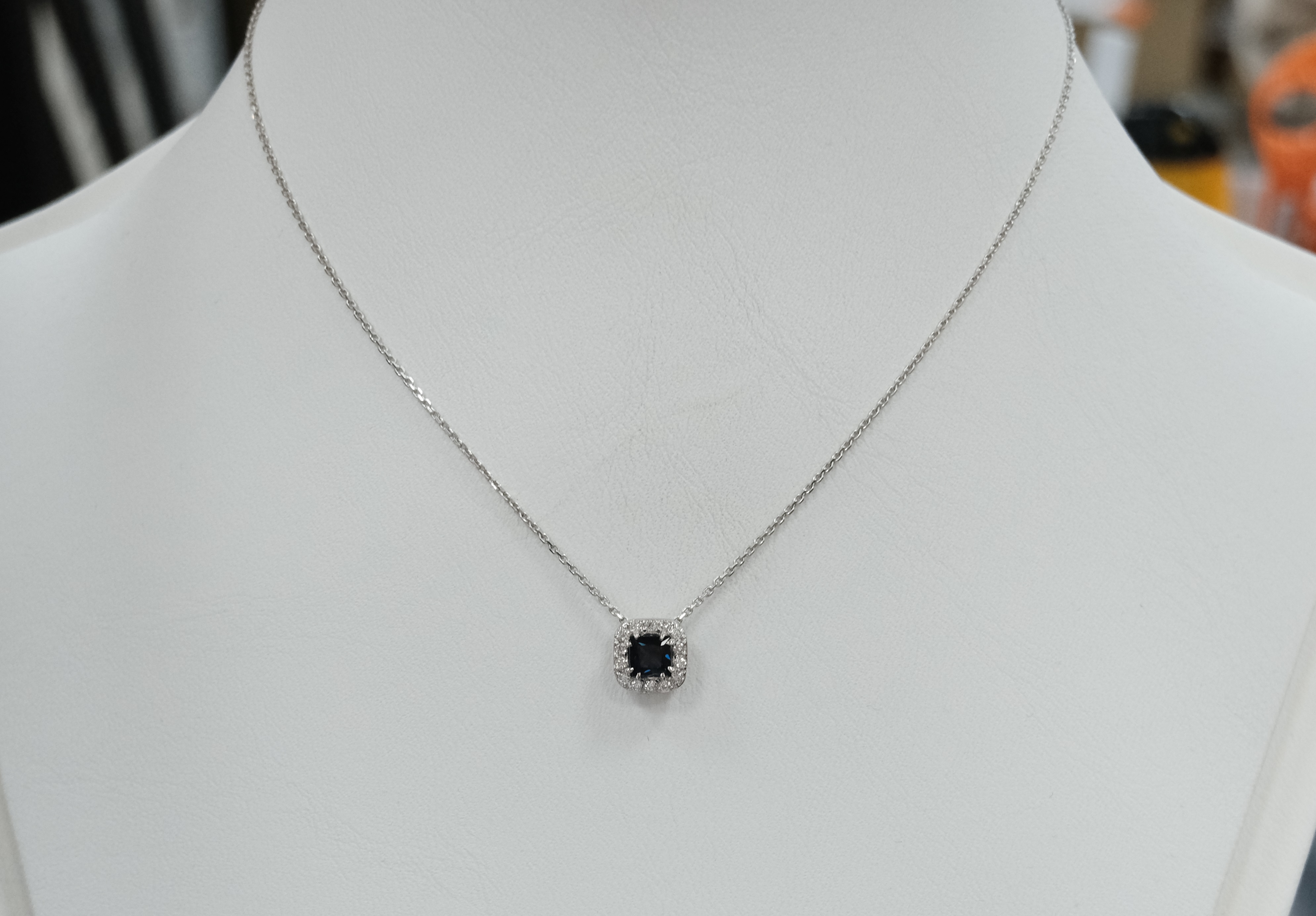 10711-000181 Колье (Au 585)